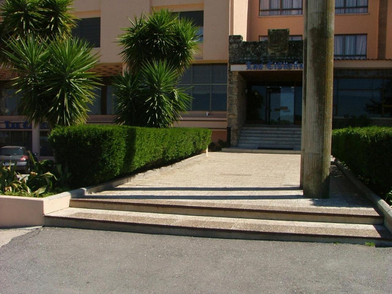 Hotel Las Cigueenas Трухильо Экстерьер фото