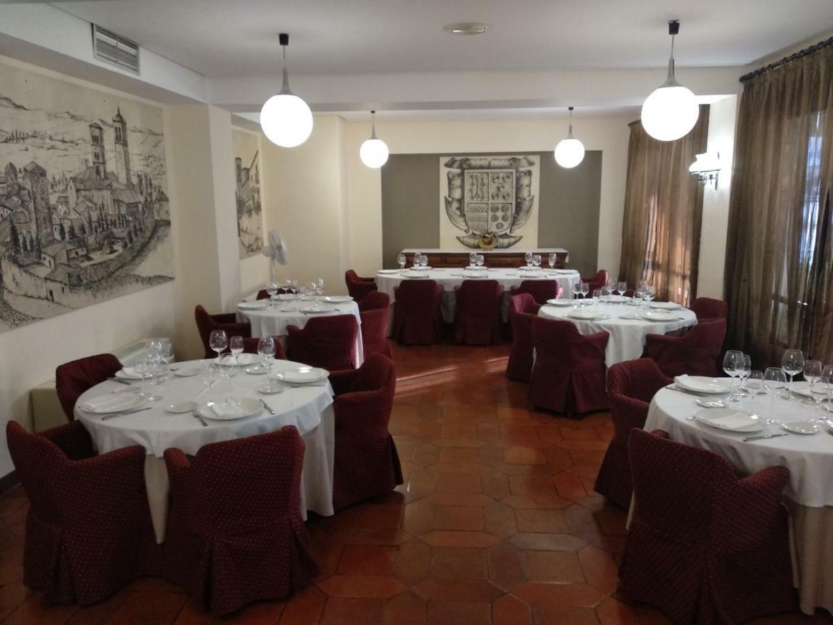 Hotel Las Cigueenas Трухильо Экстерьер фото