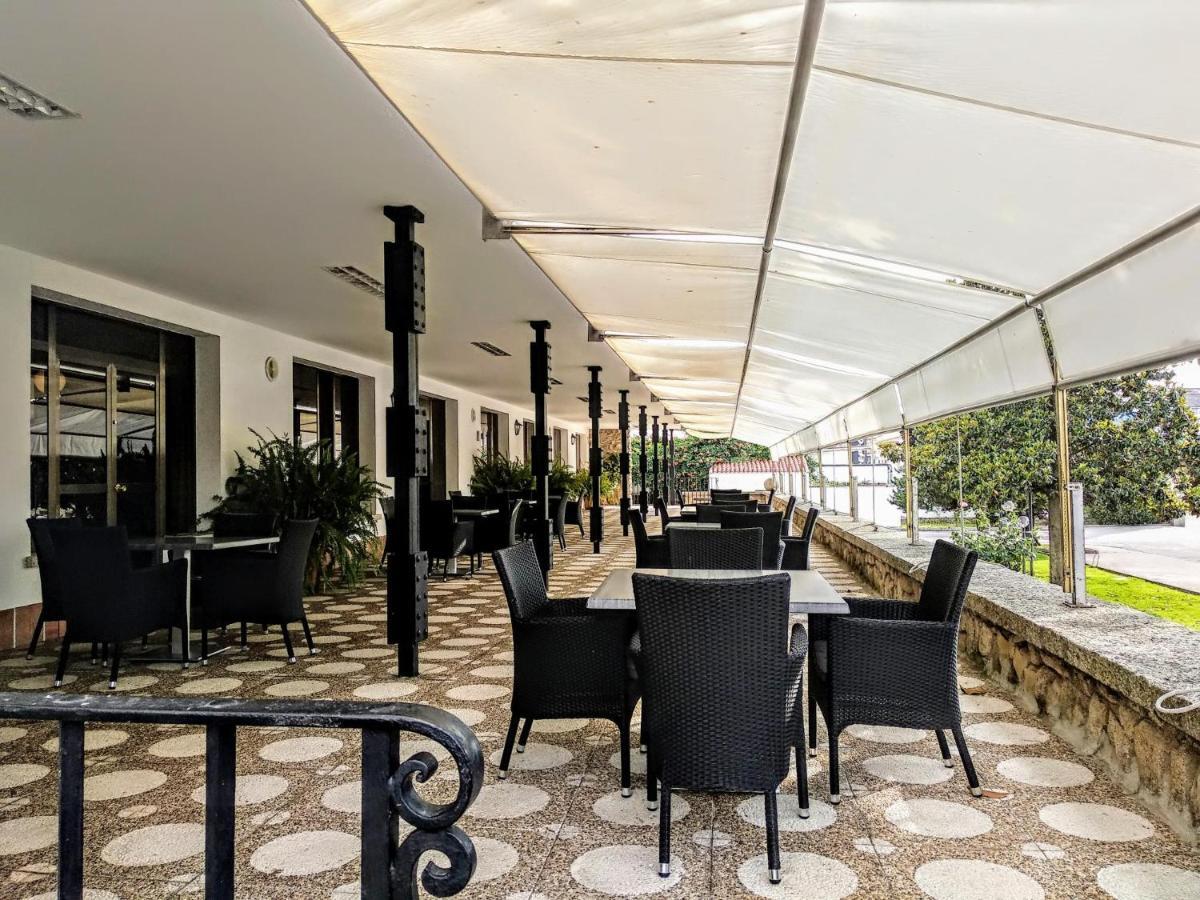 Hotel Las Cigueenas Трухильо Экстерьер фото